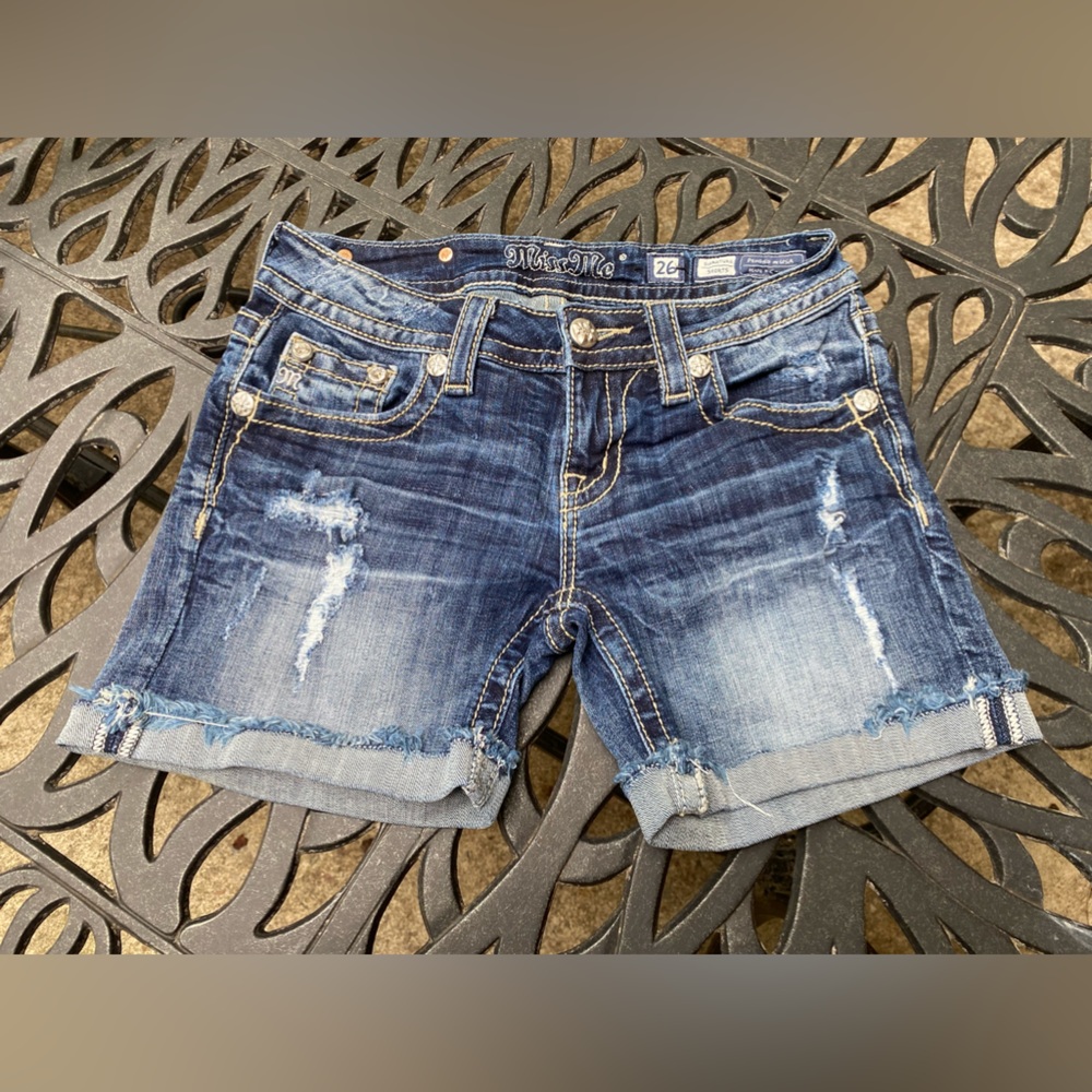 Miss me size 26 JUNIORS/WOMENS JEAN SHORTS EUC